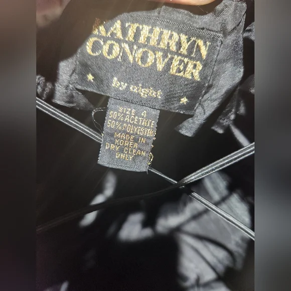 Vintage Kathryn Conover Black Dress. Featuring Strappy Star Back. Size 4. - Picture 6 of 6